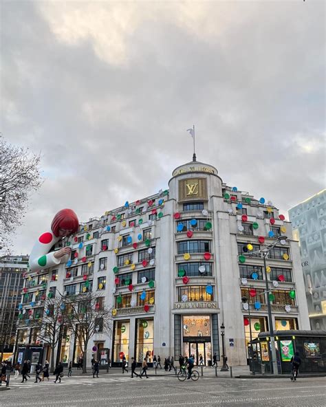 lv huge building|A giant Yayoi Kusama sculpture has popped up on .